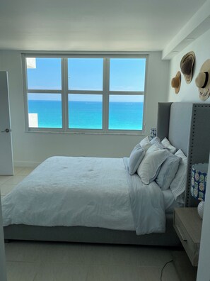 2 makuuhuonetta, silitysrauta/-lauta, ilmainen Wi-Fi, vuodevaatteet