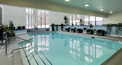 Killington Sun Dog Trail ski-on ski-off 2 bedroom 2 bathroom 1st floor condo