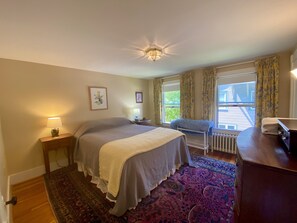 5 habitaciones, escritorio, tabla de planchar con plancha y wifi gratis 