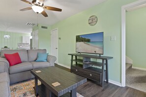 Smart TV - Adorable Townhome with Water Views (Jacksonville)