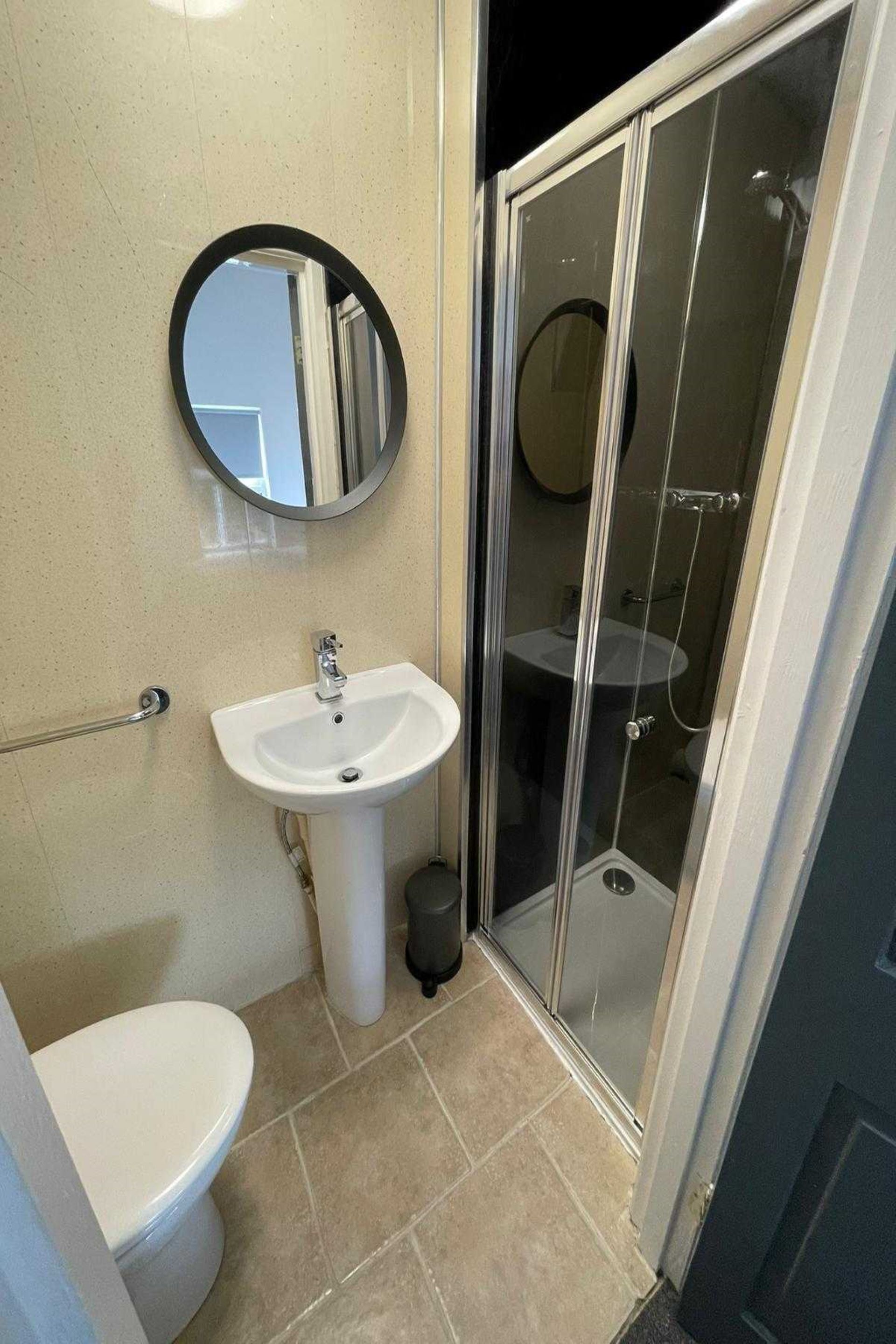 standard double room, 2 single beds | bathroom | shower, free toiletries, towels, soap