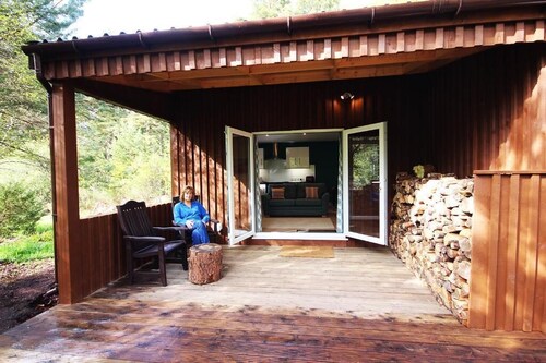 The Cabin at Easter Arr 