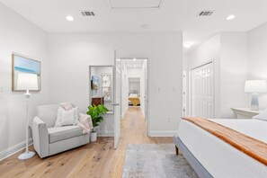 3 bedrooms, desk, iron/ironing board, travel crib