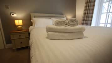 Classic Apartment, Private Bathroom | Interior