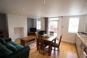 Apartamento clássico, banheiro privativo | Parte interna