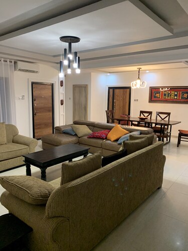 Stylish 3 Bedroom Apartment next door to Wheatbaker Hotel in Old Ikoyi, Lagos