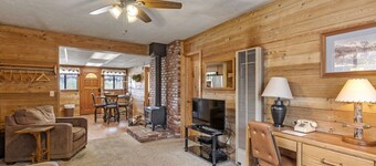 Alderman 2a - A cozy, pet-friendly bungalow