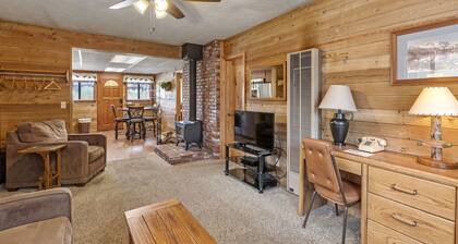 Alderman 2a - A cozy, pet-friendly bungalow