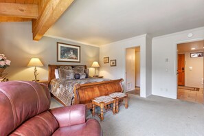 2 bedrooms, internet, bed sheets