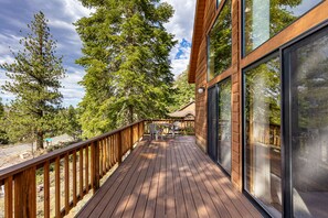 Terrace/patio - Lake View Mountain Cabin (June Lake)
