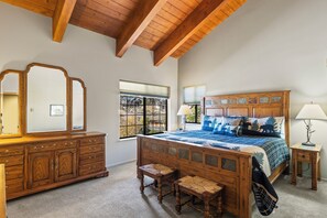 1 bedroom, free internet, bed sheets - Interlaken 37, remodeled condo with stunning views (June Lake)