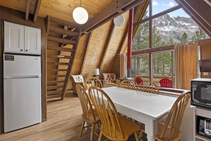 Dining - Four Seasons Cabin 5 (June Lake)