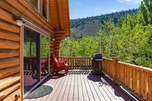 Terrace/patio - The Village Log Home (June Lake)