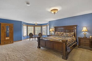 4 bedrooms, Internet, bed sheets