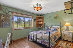 4 bedrooms, internet, bed sheets