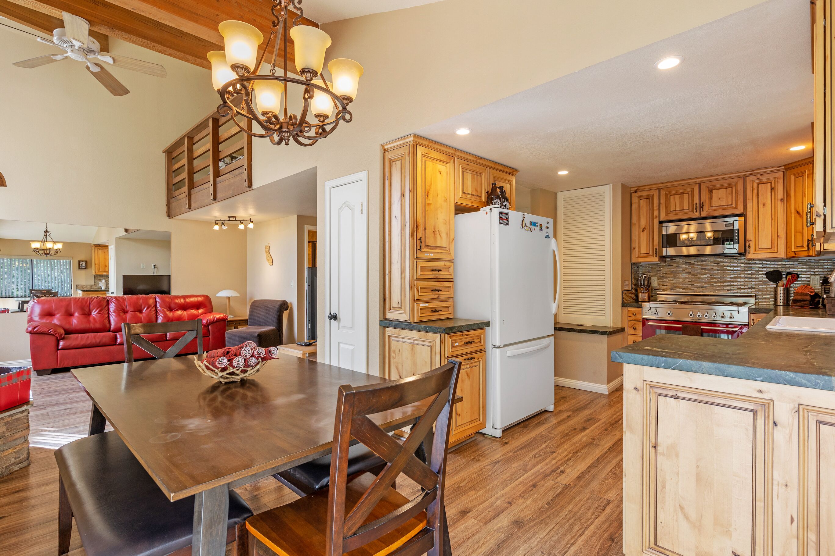 المنشأة من الداخل