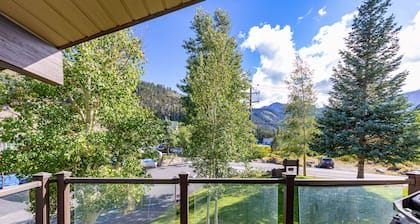 Edgewater 19, steps from the June Lake Marina.