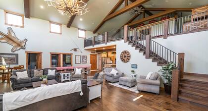 Red Barn Retreat in the Heart of Bloomington