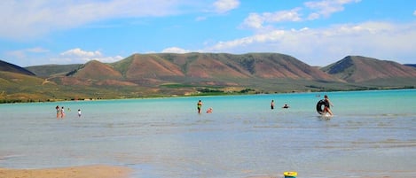 靠近海滩
