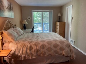 2 Schlafzimmer, Schreibtisch, kostenloses WLAN, BettwÀsche