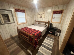 4 室のベッドルーム、WiFi、ベッドシーツ