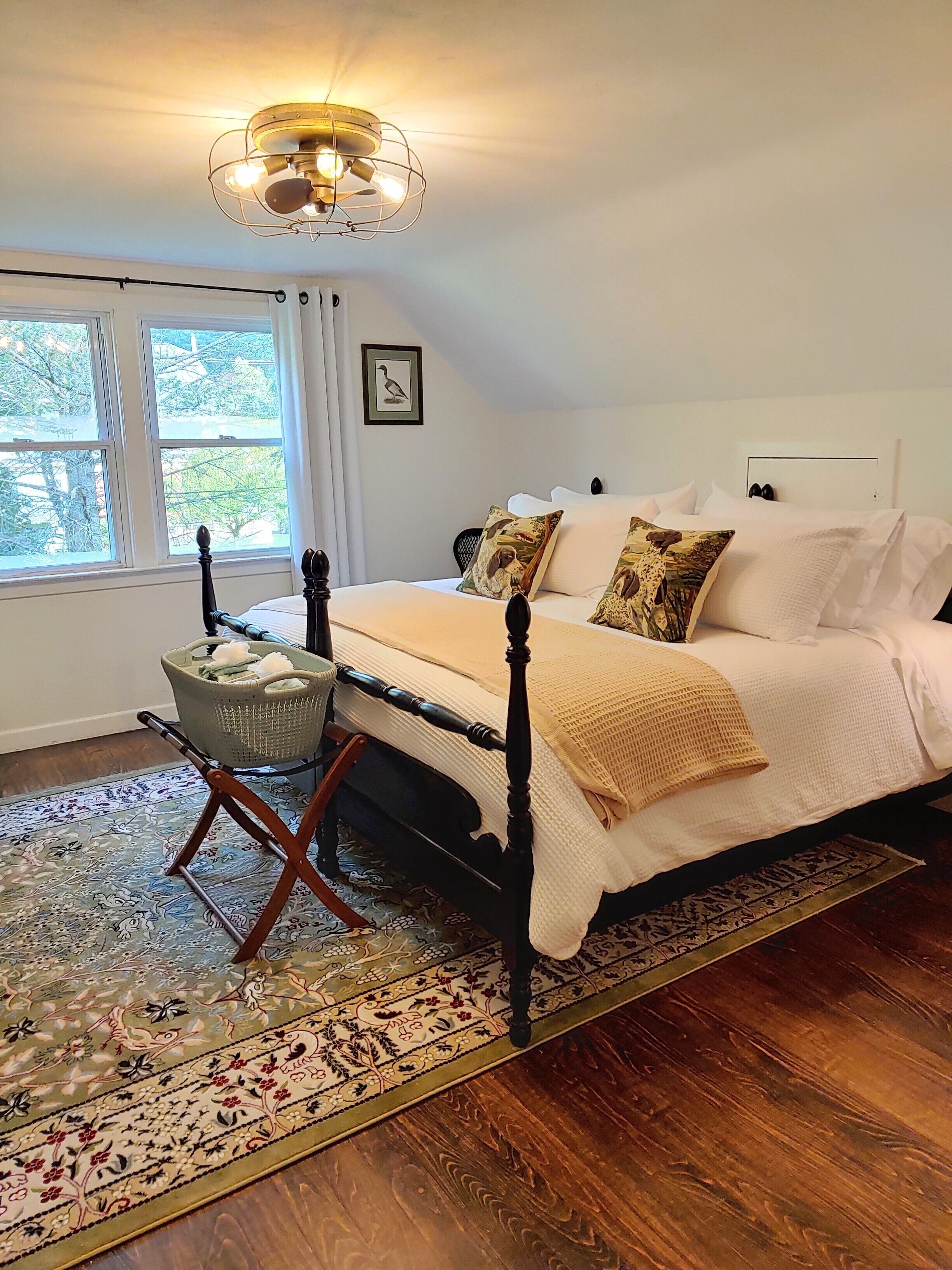 4 soverom, strykejern/-brett, wi-fi (inkludert) og sengetøy