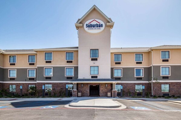 Exterior - Suburban Studios Midland I-20 (Midland)