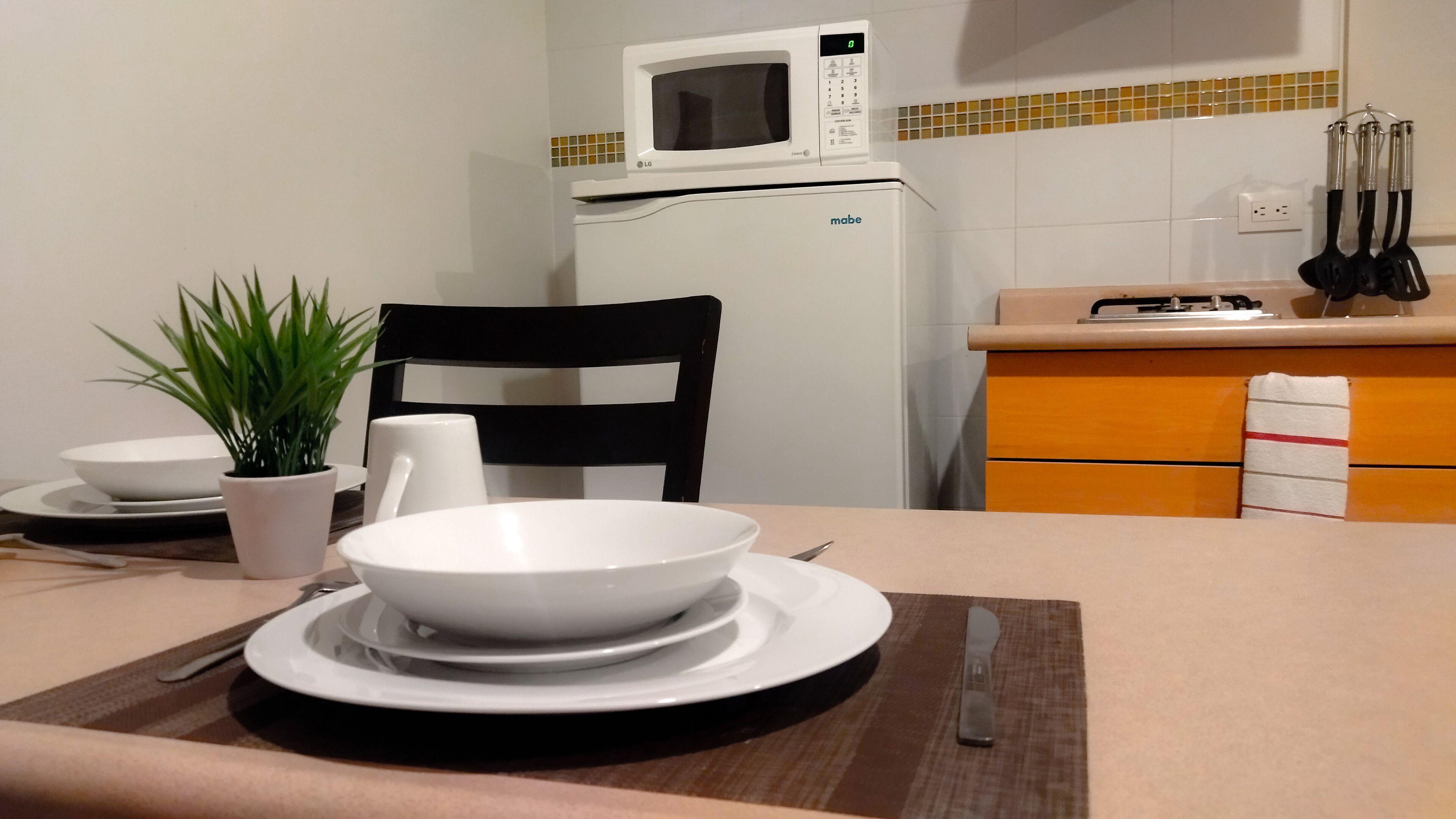 standard double room | private kitchen | oven, blender, griddle, cookware/dishes/utensils