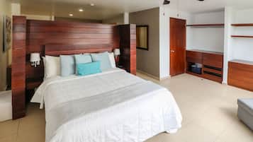 Standard Single Room | Premium bedding, down comforters, laptop workspace, iron/ironing board