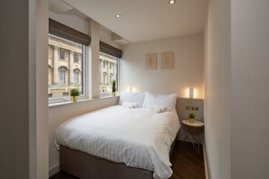 1 bedroom, iron/ironing board, WiFi, bed sheets - Deluxe Studios @ Humber Lofts Residences (Kingston upon Hull)