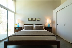 3 bedrooms, iron/ironing board, travel crib, WiFi