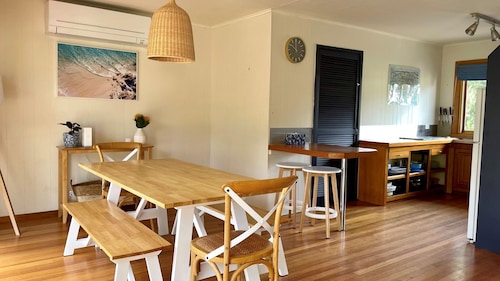 Wisteria Cottage - Pet Friendly