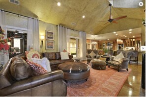 Una Smart TV, un reproductor de DVD