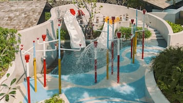 7 outdoor pools, open 10:00 AM to 7:00 PM, pool umbrellas, pool loungers