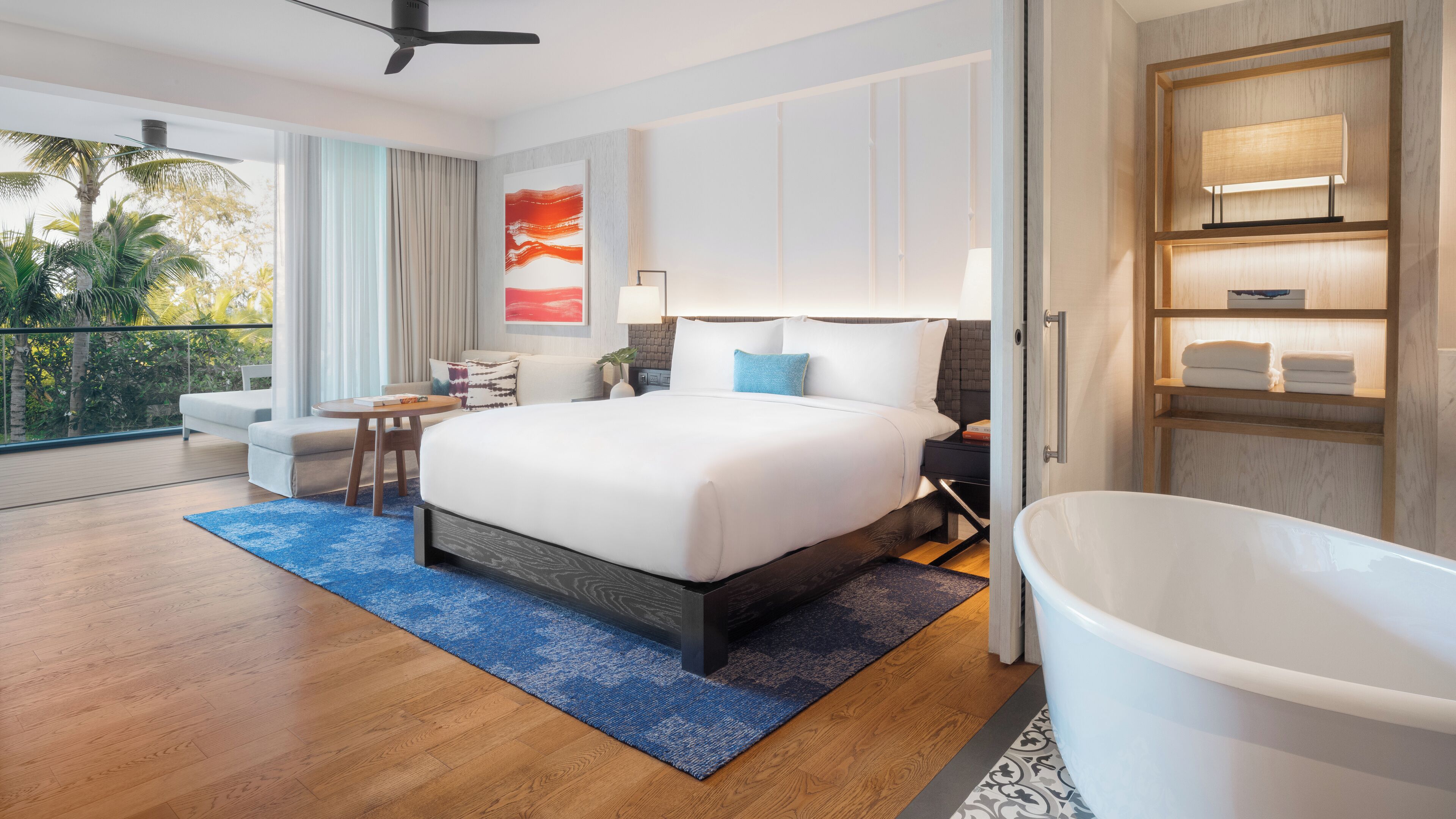 Rom, 1 kingsize-seng, hageutsikt (Essential) | Sengetøy av topp kvalitet, dundyner og memory foam-senger