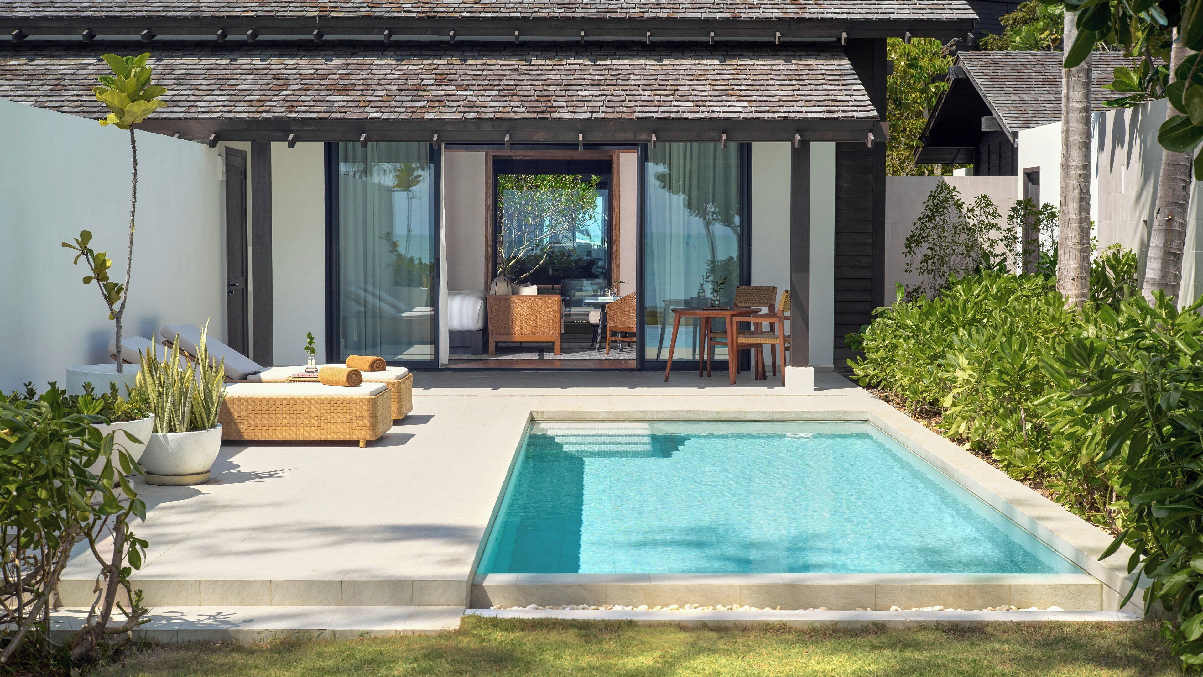 Villa, 1 King Bed, Oceanfront (Pool) | Premium bedding, down comforters, memory foam beds, free minibar items