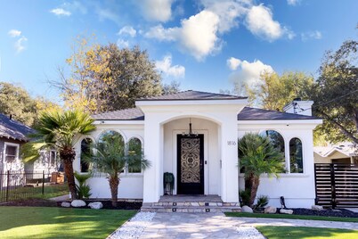 Casa Blanca- 4BR Spanish villa near the Rose Bowl- Chefs kitchen Sleeps 8