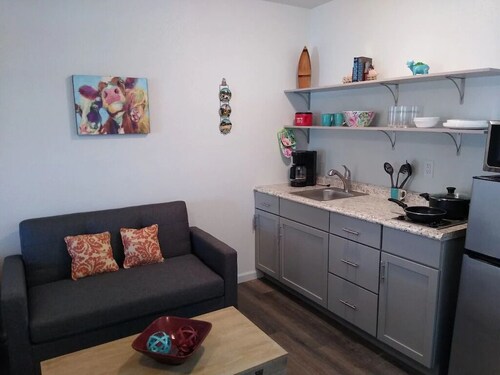 Groveport Resort/Waterfront Cabin C/Newly Remodeled