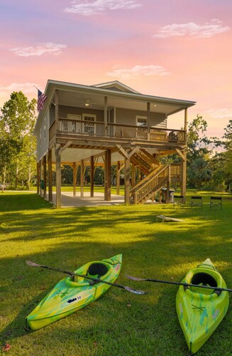 On the Biloxi River | Private Dock + Boat Launch + Kayaks