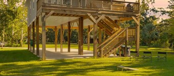 3BR | 2BA | Sleeps 8 | On the Biloxi River | Private Dock + Boat Launch