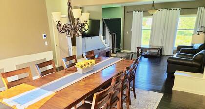 Big And Spacious 5-Bedroom With Outdoor Pool in Kunkletown near Blue Mountain