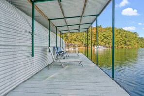 Terrace/patio - Lanier Private Dock, Fire Pit (Buford)