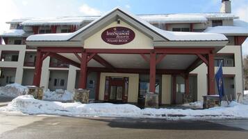 Condo (PB Feb 18th-25th, 1Hop, Lincoln) | Bahagian luar