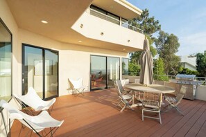 Outdoor dining - Stunning 5BR Terrace Home | Incredible Ocean Views (Del Mar)