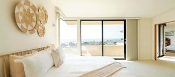 Stunning 5BR Terrace Home | Incredible Ocean Views