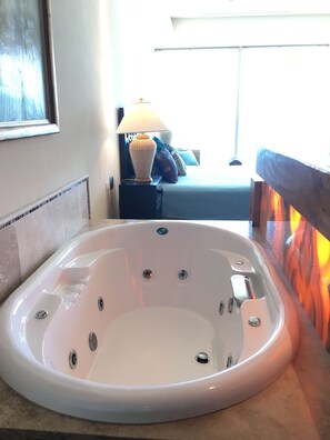 3 bedrooms, WiFi, bed sheets, wheelchair access - Unsurpassed ocean views - 11th floor Tessoro 1102 (Puerto Peñasco)