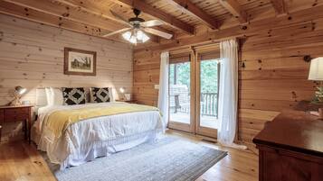 4 habitaciones, escritorio, tabla de planchar con plancha y wifi