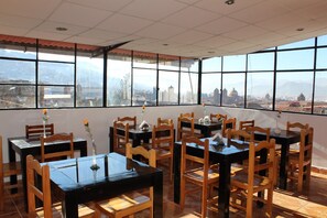 Free daily buffet breakfast - KAARO House Cusco (Cusco)