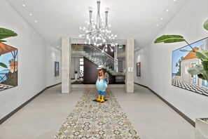 Lobby - *Cozy 2/2 Apt on The Legendary Calle Ocho Strip* (Miami)