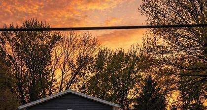Large 5BR Home Sleeps 16! Hot Tub!